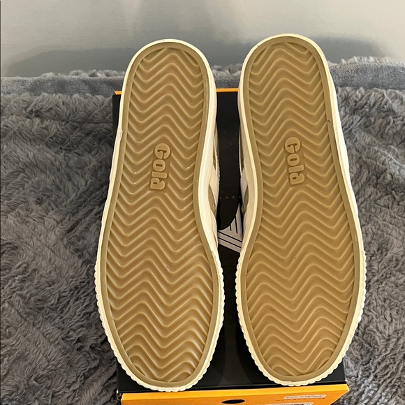 Gola Beige Canvas Sneakers with White Stripes - Picture 7 of 10